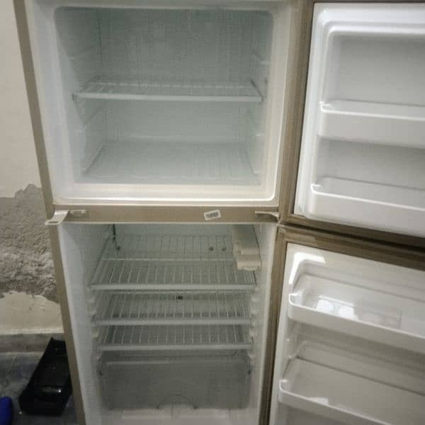 Dawlance refrigerator for sale 0