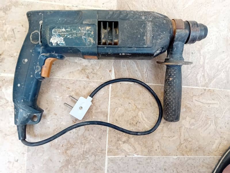 Bosch drill machine 0