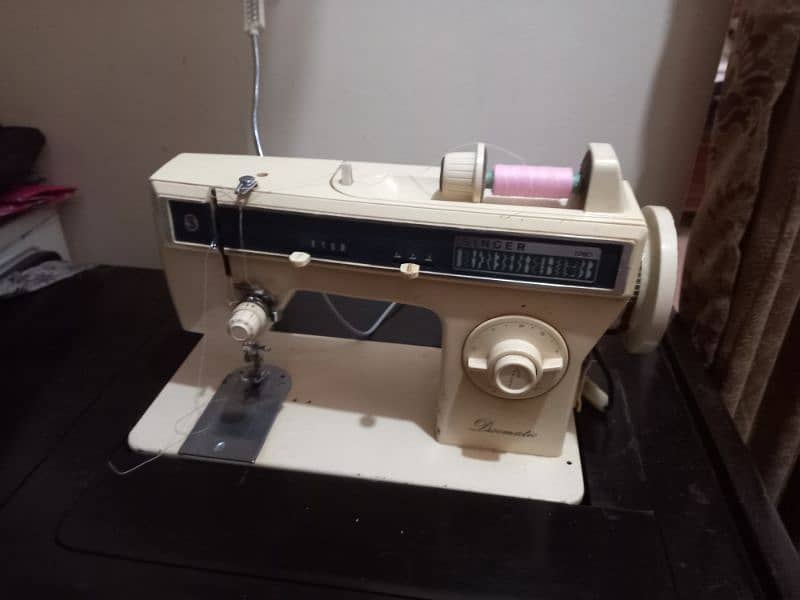 sewing machine 4