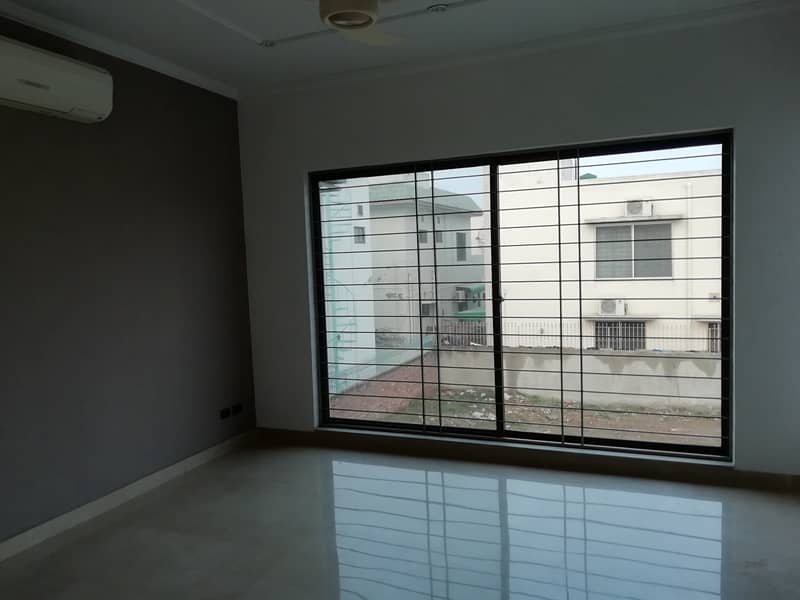 1Kanal Most Beautiful House Available For Sale DHA Phase 1 20