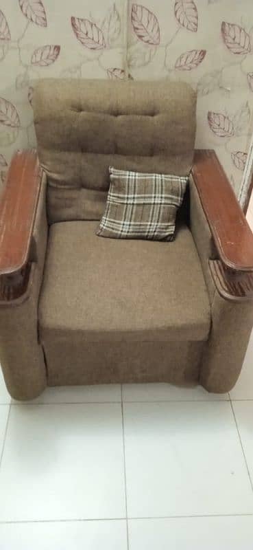 7 seater sofa 0