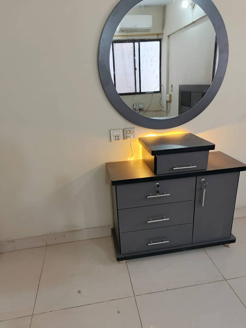 Dressing Table(Without Mirror) 3