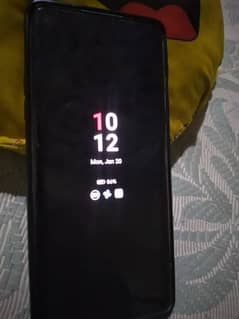 OnePlus 8 (8GB/128GB) - Excellent Condition, Affordable Price!