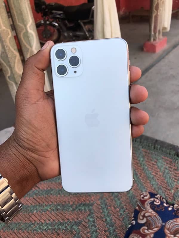 i phone 11 Pro Maxx 64 GB Non PTA 1