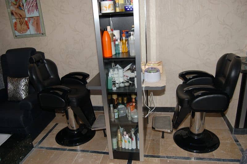 Beauty salon work station and Aluminum Glass Rack 2