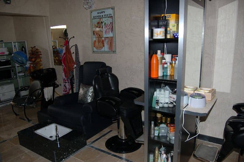 Beauty salon work station and Aluminum Glass Rack 3