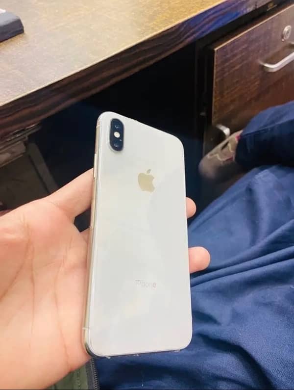 i phone x official PTA approvad 64Gb 1