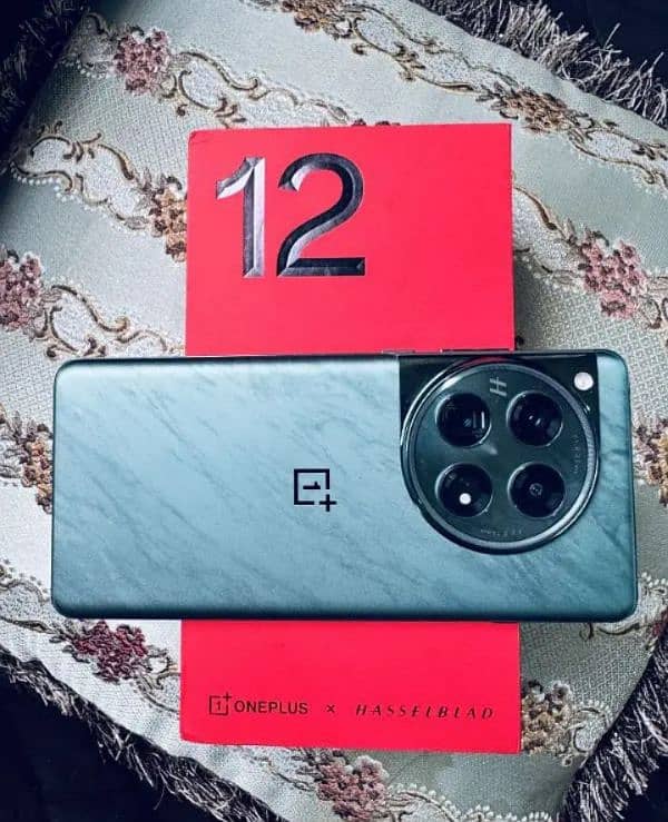 one plus 12 16/512 complete box urgent sale contact OLX 0