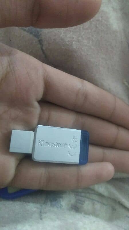 new Kingston USB 64 gb 1