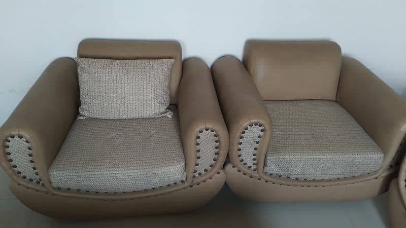 7 seater sofa set available for sale 0