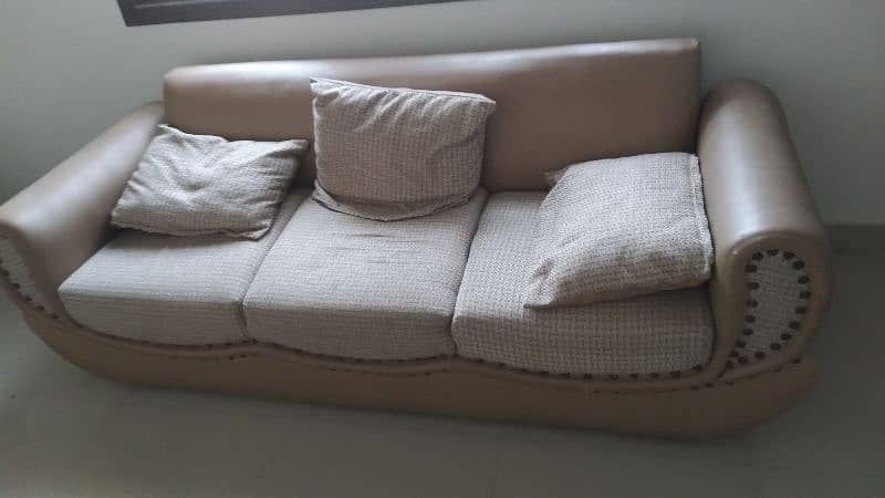 7 seater sofa set available for sale 4