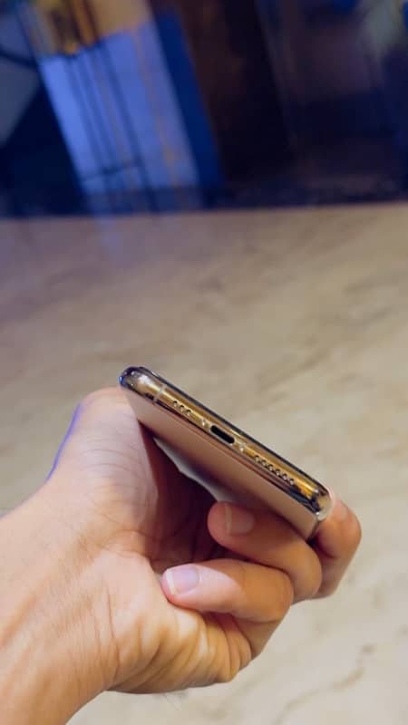 iPhone 11 Pro 256gb gold 1