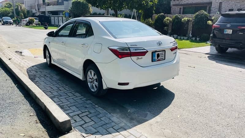 Toyota Altis Grande 2014 3