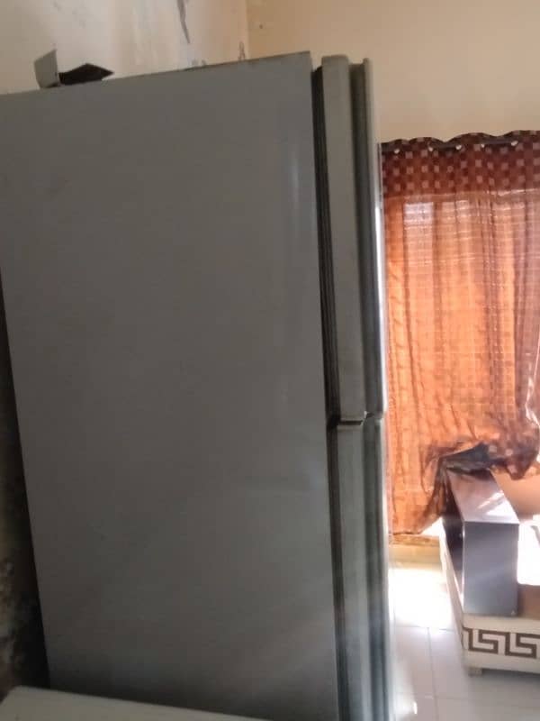 Dawlance big size refrigerator 5