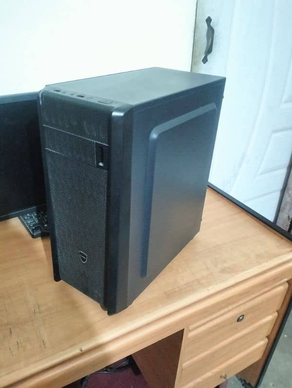 Gaming Pc Core i5 4th Generation with 2gb graphic card 2