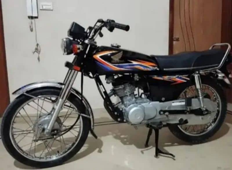 Honda 125  Complete Documents Total Genuine Karachi Number(03126068910 1