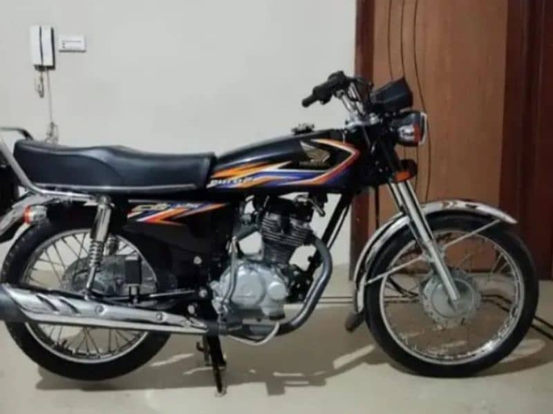 Honda 125  Complete Documents Total Genuine Karachi Number(03126068910 2