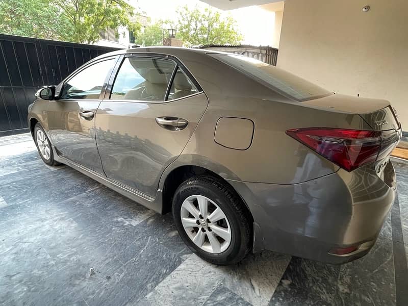 Toyota Corolla Altis Grande 2015 5