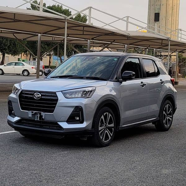 Daihatsu Rocky G Premium top of line 4