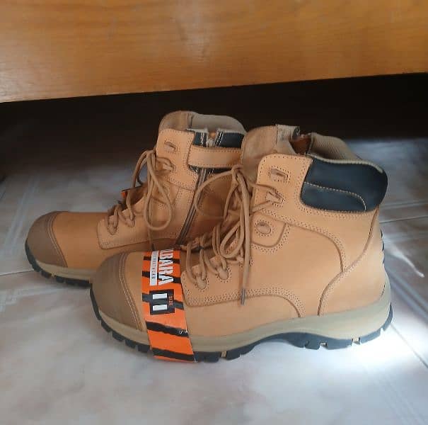 Pilbara Safety boots for men 1