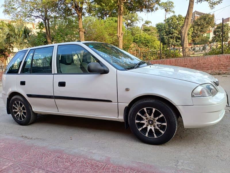 Suzuki Cultus VXR 2012 bumper to bumper original car 16