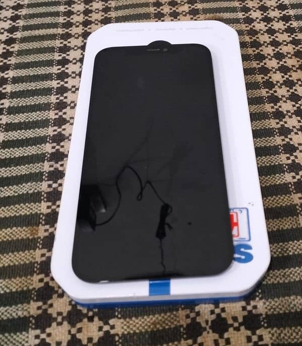 iPhone 12 pro ki original lcd hy light scratches 1