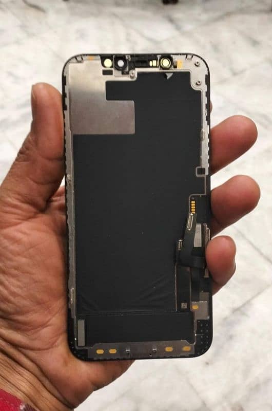 iPhone 12 pro ki original lcd hy light scratches 2