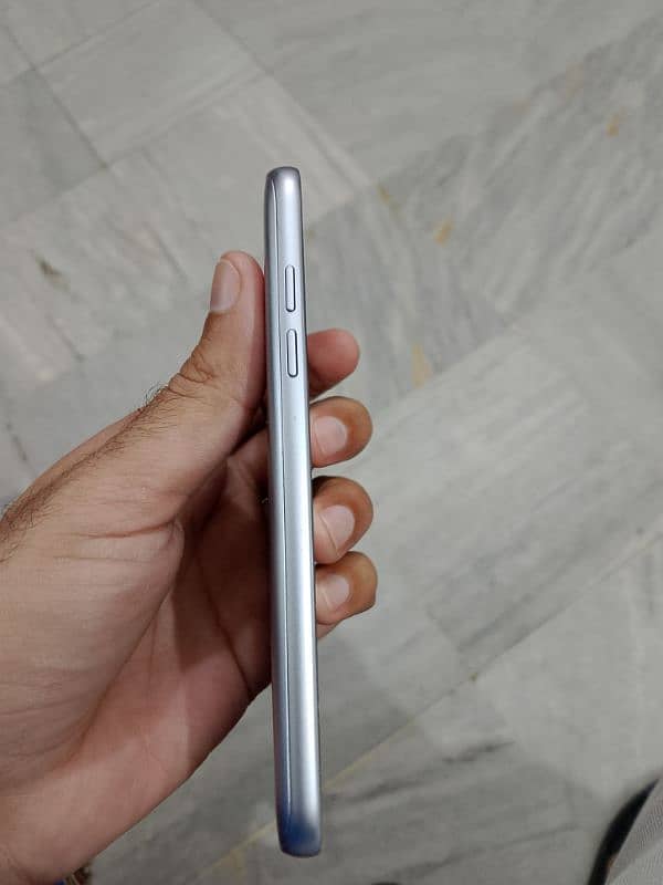 Galaxy J2 Pro 4