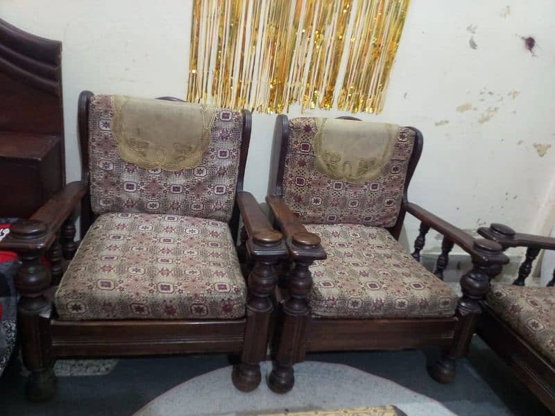 5 seater wooden sofa set for sale/ 03110545393 3