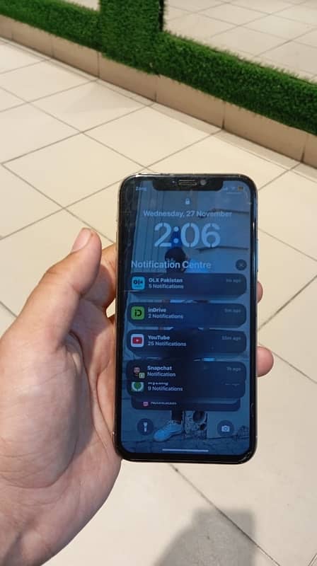 IPhone X Non PTA Factory Unlocked 3