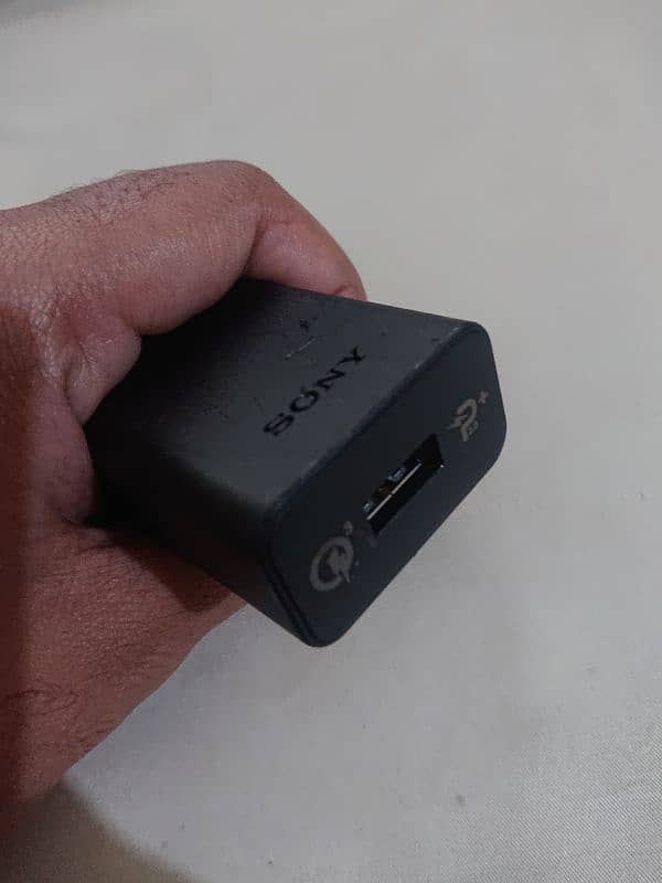 Original Sony Adapter 18W 0