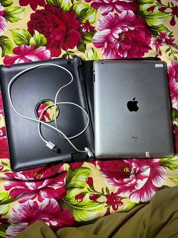 i pad with data cable and pouch 3