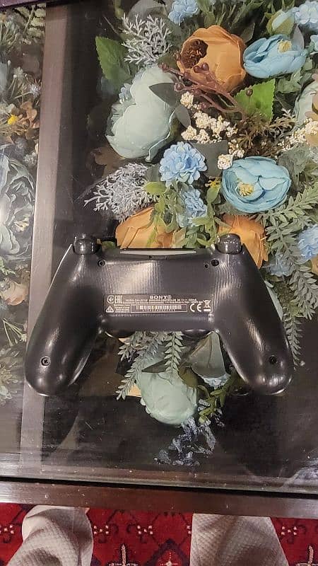 ps4 controller, almost new, urgent sale 1