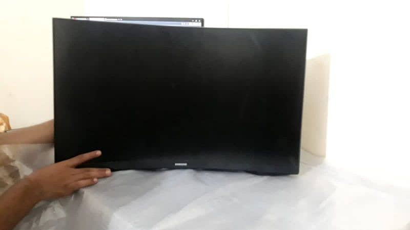 Samsung 27" Odyssey gaming curved monitor G55C 0