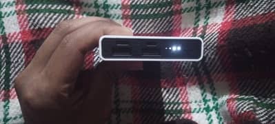 10,000 mAh Battery. Very Good Condition