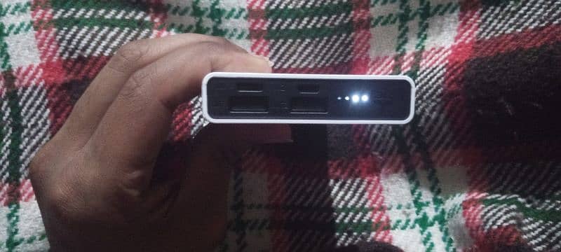 10,000 mAh Battery. Very Good Condition 0