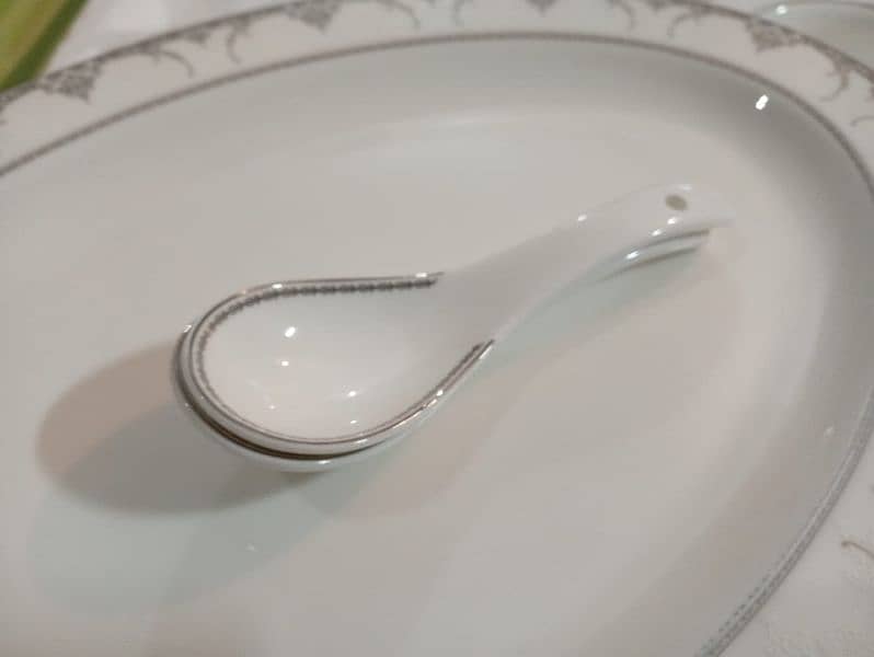Santa Clara Bone China Dinner Set 17