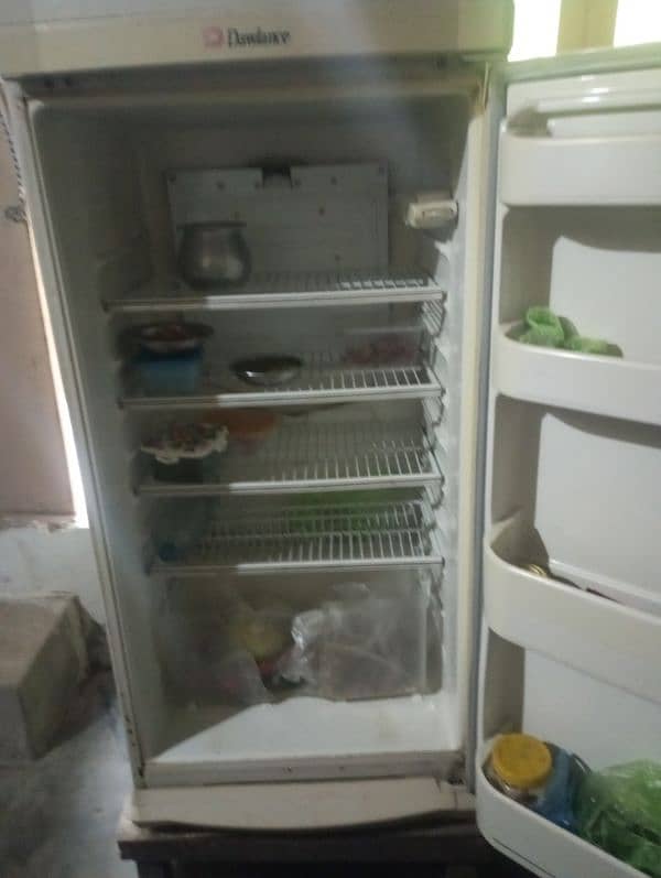 Refrigerator Dawlance for Sale 3