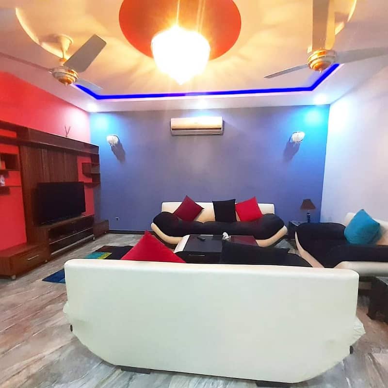 10 MARLA UPPER PORTION IS AVAILABLE FOR RENT ON TOP LOCATION OF WAPDA TOWN LAHORE 9