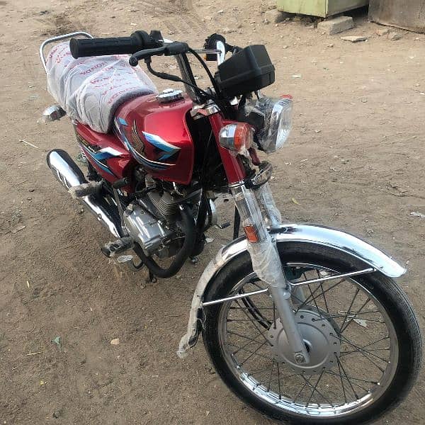 Honda 125 new condition 900 km genion drive 14