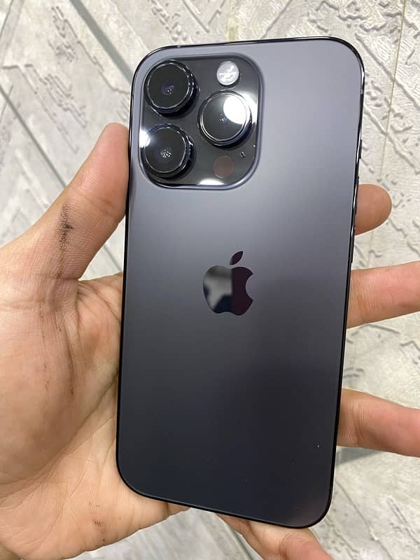 I phone 14 pro factory unlock 128 Gb 87% Health 1