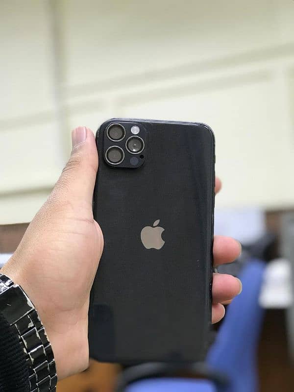 I phone 11 non pta 64 gb face id toro tone ok 0