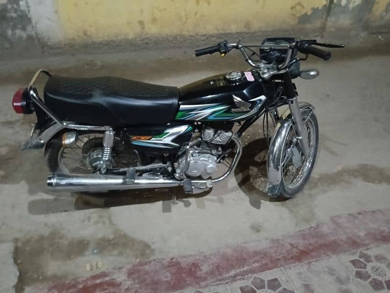 Honda CG 125 2023 3