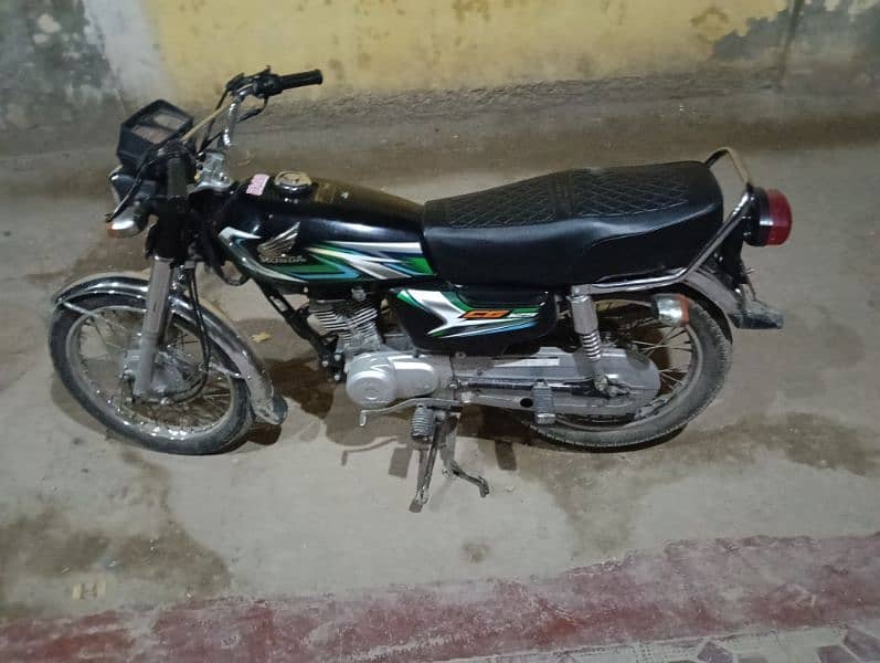 Honda CG 125 2023 4