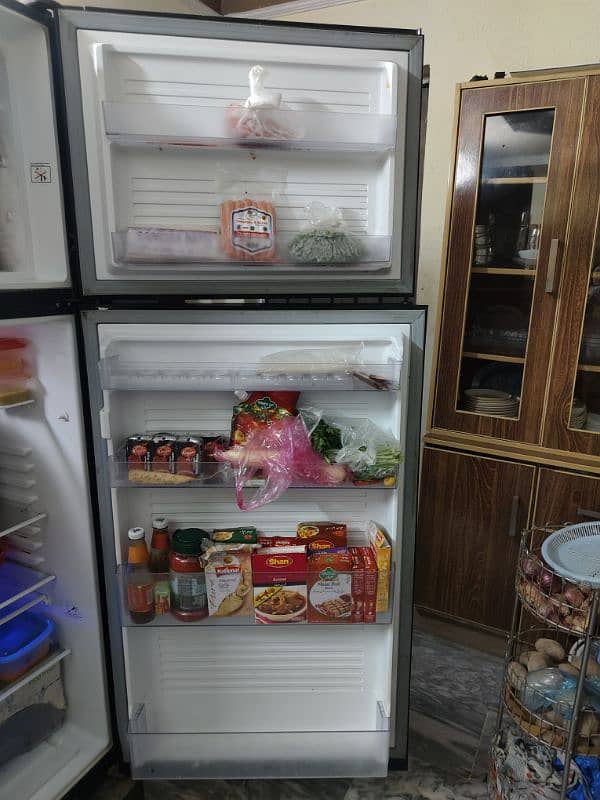 Dawlance refrigerator 16cubik 8