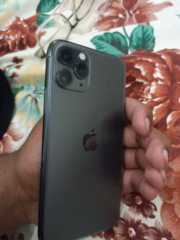 Iphone 11 pro 256 GB Pta Approved 4