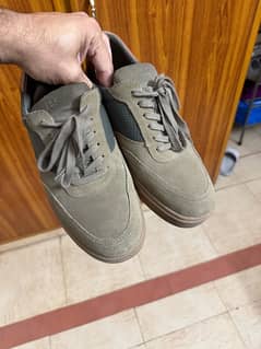 Sneakers Suede