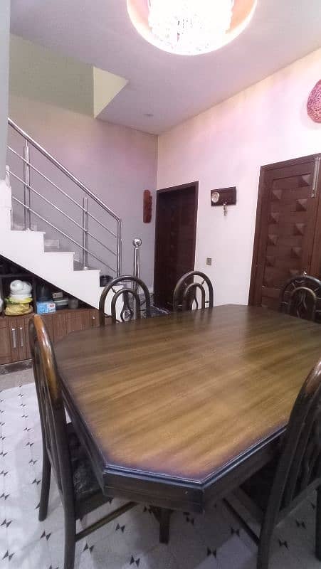 dining table with six chair's 3