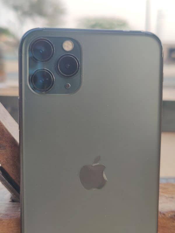 iPhone 11 prO maX (factory unlock( 3