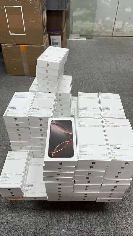 i Phone 8plus, 11,12,13,14,15 pro max on instalment Whatsap 3062623924 6